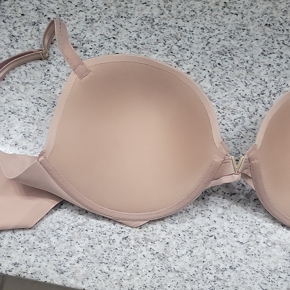 Victoria's Secret Love Cloud Bra 36C - Picture 5 of 16